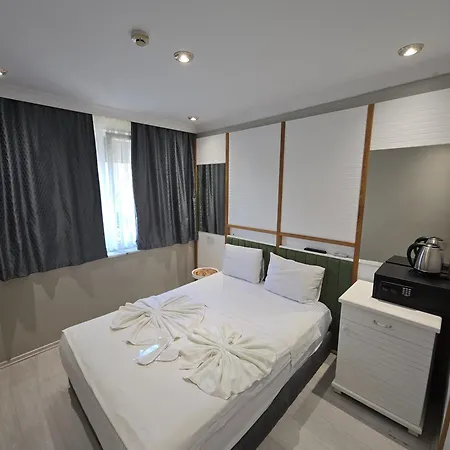 Hotel The Empress Theodora Ll